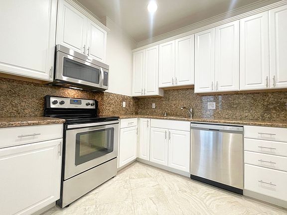 2nd image of 1950 Clay St APT 103