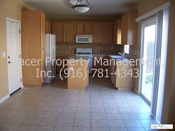 3rd image of 1538 Loon Lake St