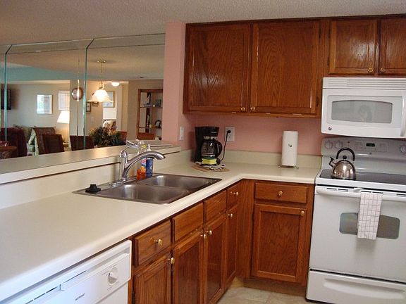 4th image of 390 A1a Beach Blvd Unit 37