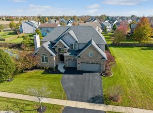 5226 Greenshire Cir, Lake In The Hills, IL 60156