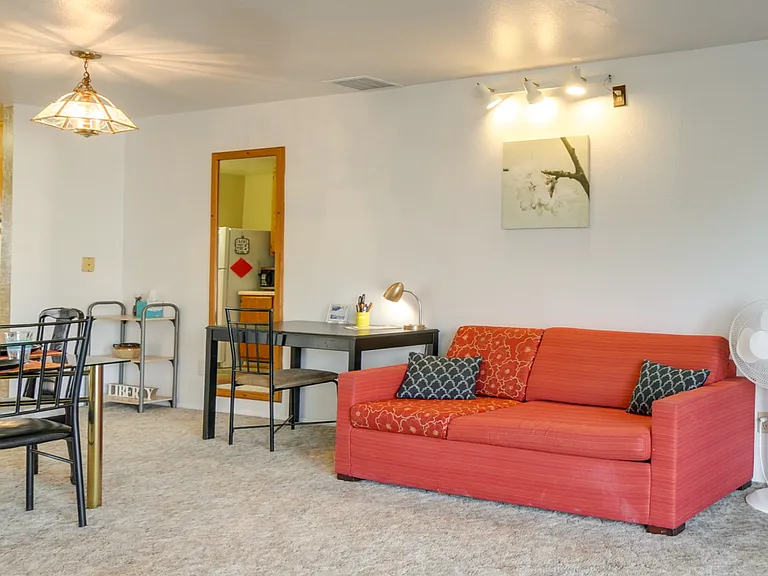25 E Lexington #3 — Photo 6