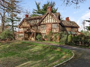 27 Beacon Rd, Summit, NJ 07901