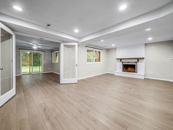3rd image of 7416 Candlewood Dr N