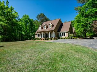 1494 Windwood Dr, Lanett, AL 36863