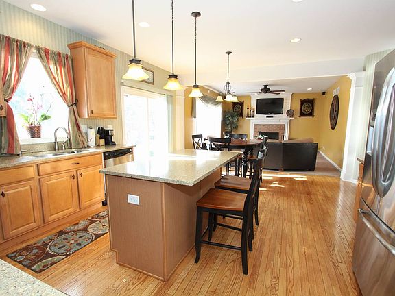 Grand Gourmet Kitchen