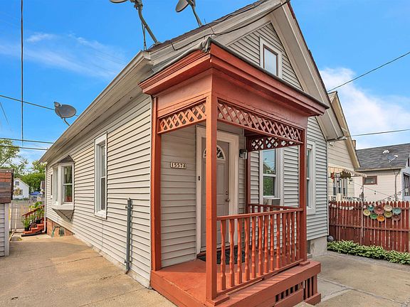4th image of 1555 S Pearl St #1557