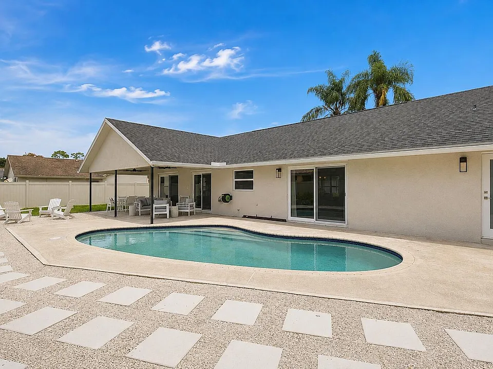 1259 Barnstaple Cir