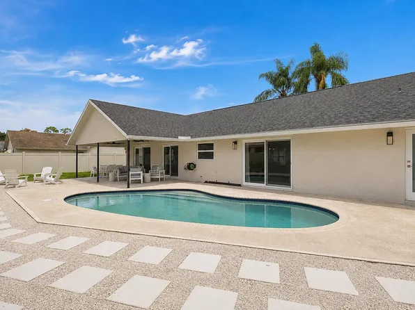 1259 Barnstaple Cir, Wellington, FL 33414