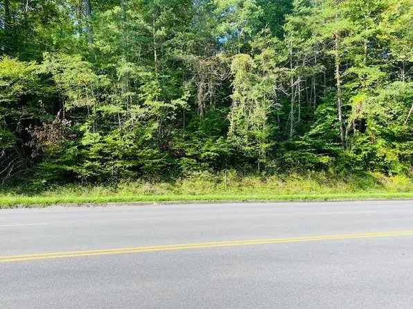 2010 Spruce St, Martinsville, VA 24112