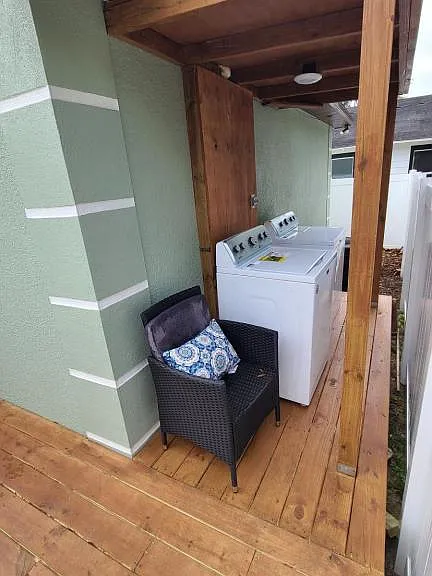 807 Adams St — Photo 23