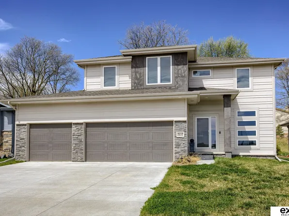 4210 Barksdale Cir, Bellevue, NE 68123