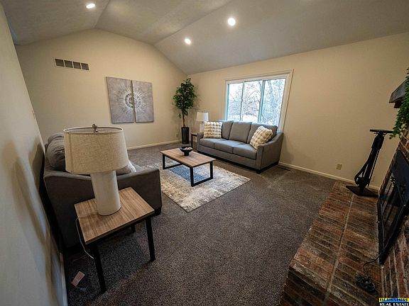 5th image of 5531 S 32nd Cir