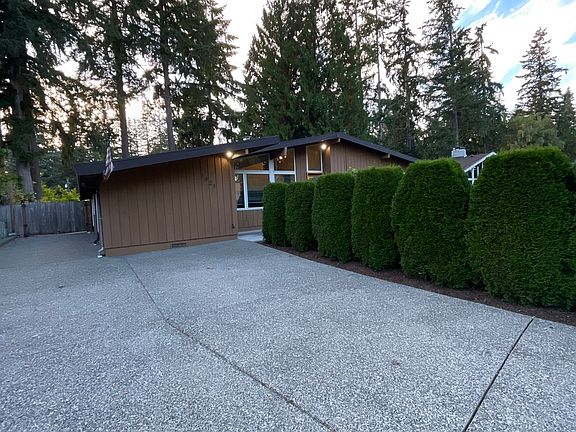 3rd image of 1921 154th Ave SE