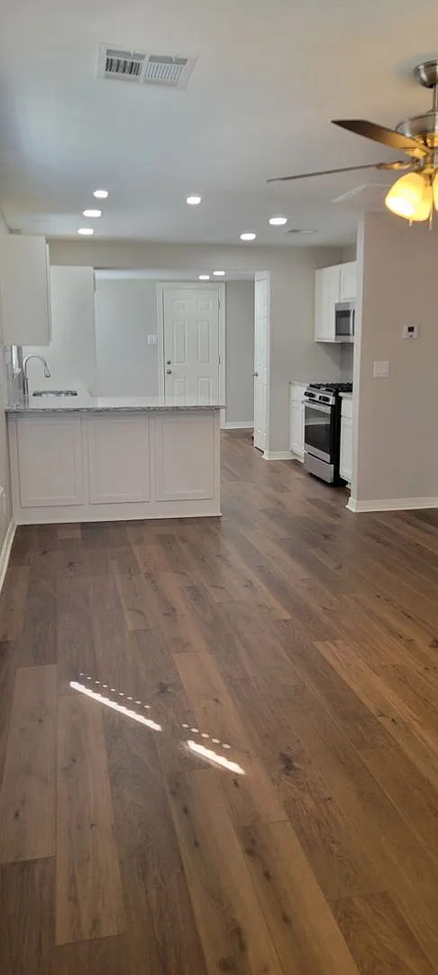 Complete remodel within last few years. — Photo 4
