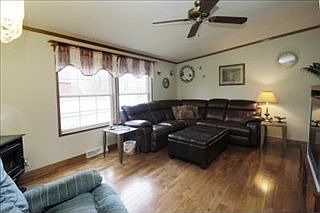 4th image of 31281 1st Ave
