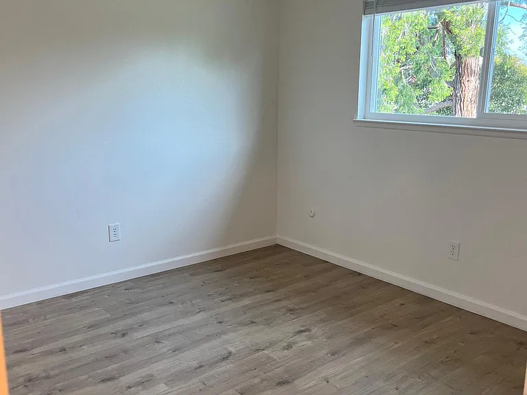1650 Slater St #3 — Photo 6