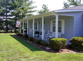 5286 Stonewood Dr, Hickory, NC 28602