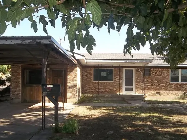 1009 S Loyola St, Perryton, TX 79070