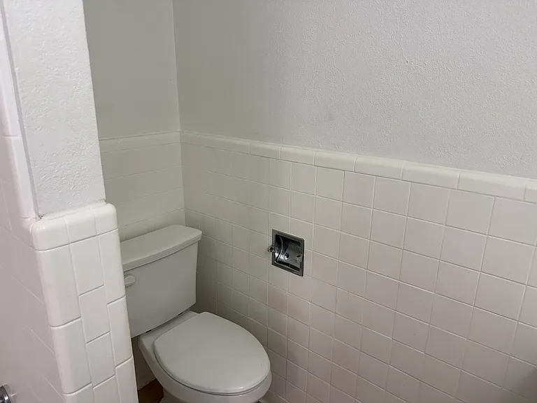 1313 Calaveras St #A — Photo 14