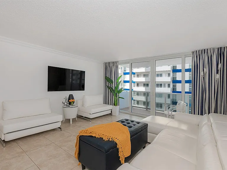 3140 S Ocean Dr #509 — Photo 14
