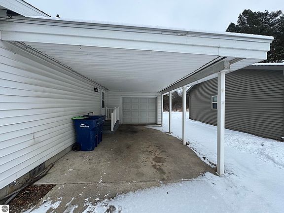 3rd image of 501 S Lakeshore Dr