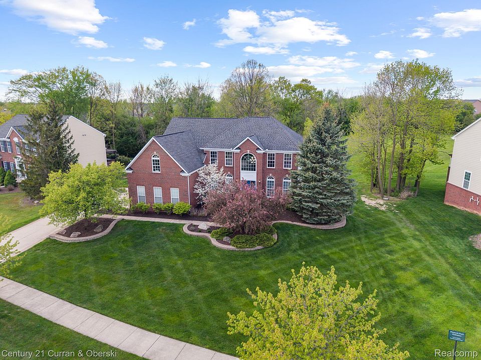 1st image of 23498 Prescott Ln W