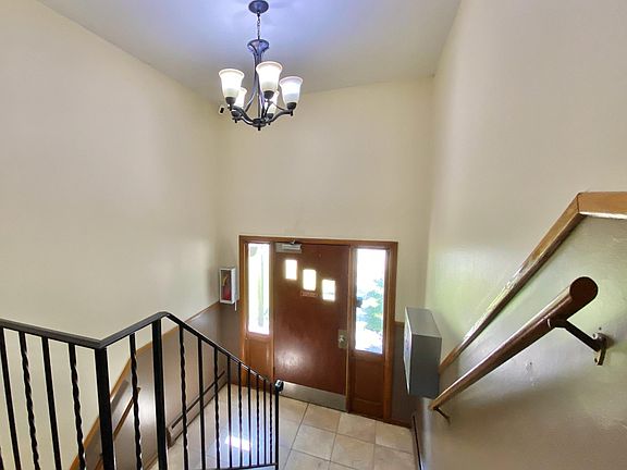 2nd image of 4200 Lake Breeze Ave APT 2