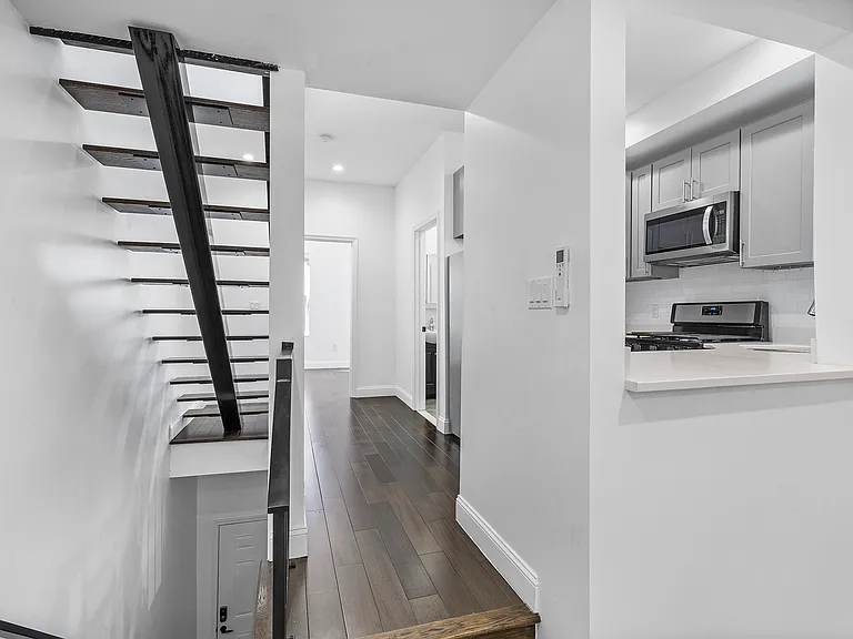 2319 N College Ave #B — Photo 3