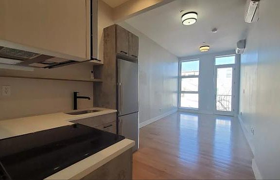 2nd image of 1400 Bryant Ave #3C