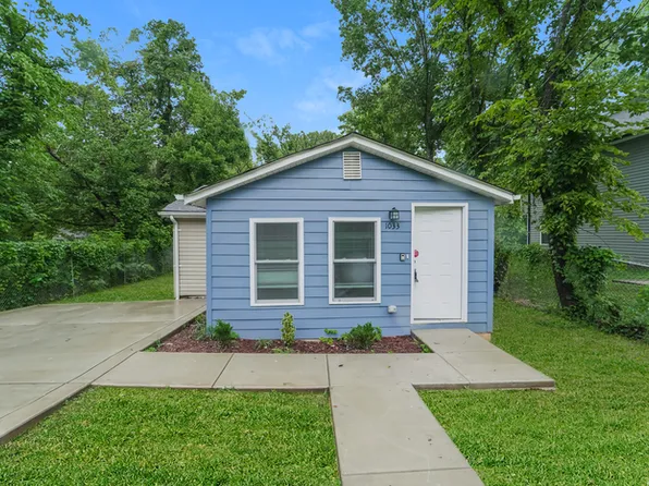 1033 Gaither Pl NW, Concord, NC 28027