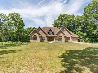 16021 Rassi Rd, Mackinaw, IL 61755