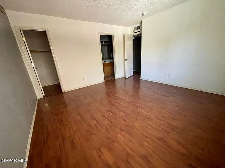 3033 Tierra Humeda Dr — Photo 10