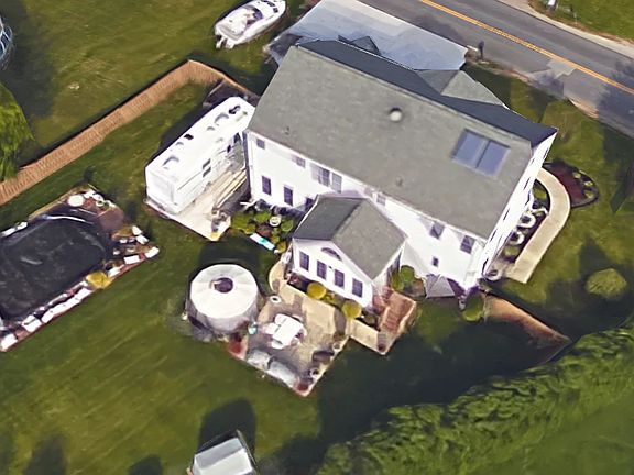 Back/Bird's eye view