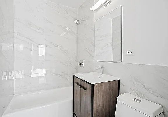 4th image of 1735 York Ave APT 32B