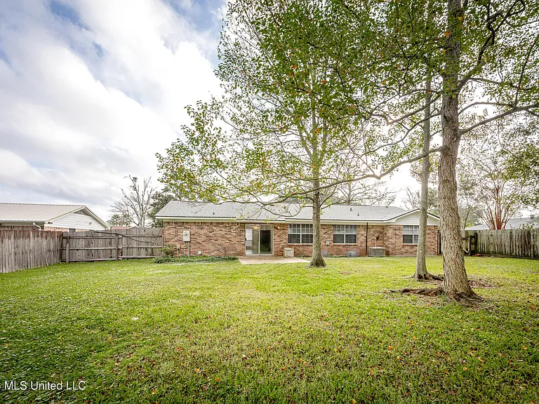 1213 King Henry Dr — Photo 58