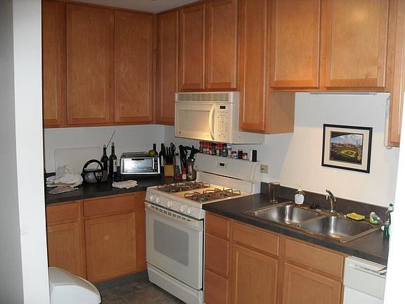 5th image of 551 W North Ave APT 202
