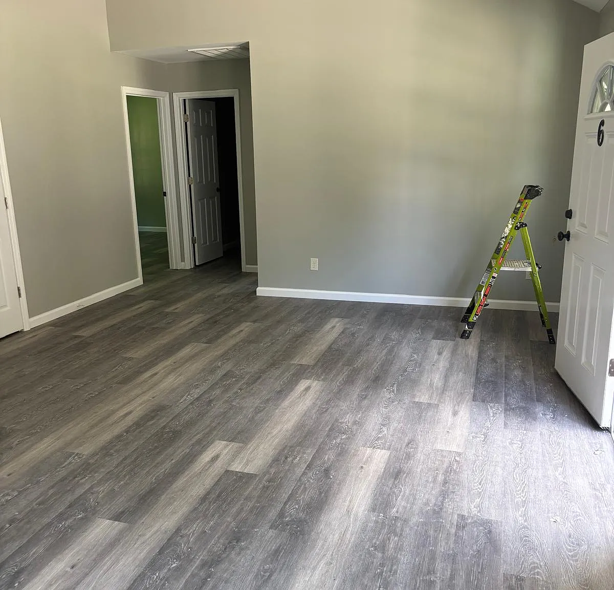 2 bed, $1,100 — Photo 4
