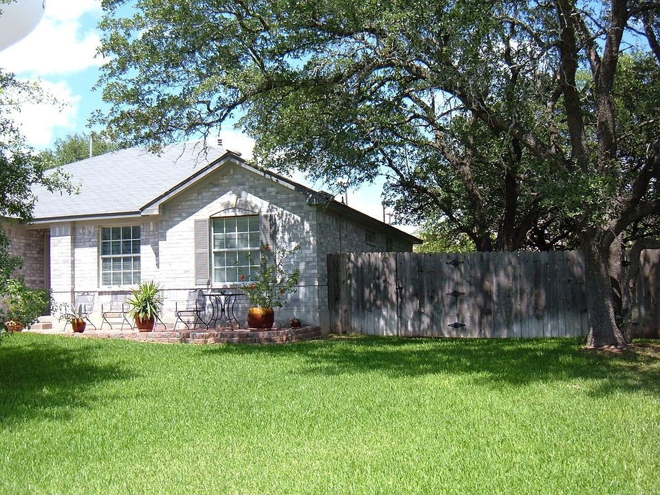 1st image of 1602 Highland Ct