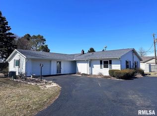 1241 Parkview Cir, Galesburg, IL 61401