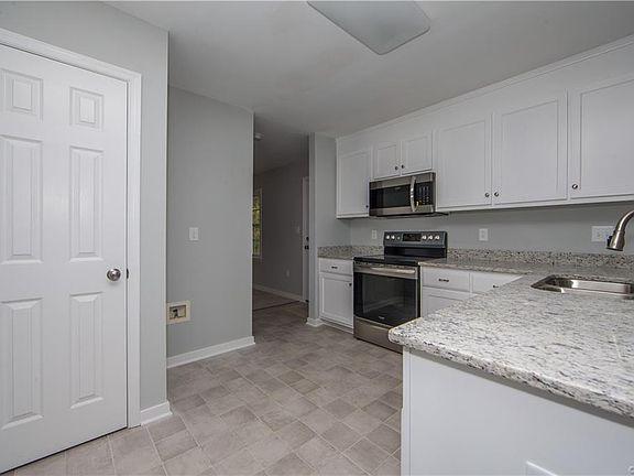 3rd image of 5649 Backwater Dr
