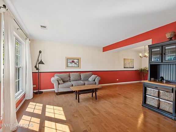 2nd image of 595 Waterford Dr