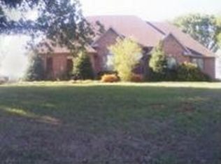 2942 Cerulean Rd, Cadiz, KY 42211