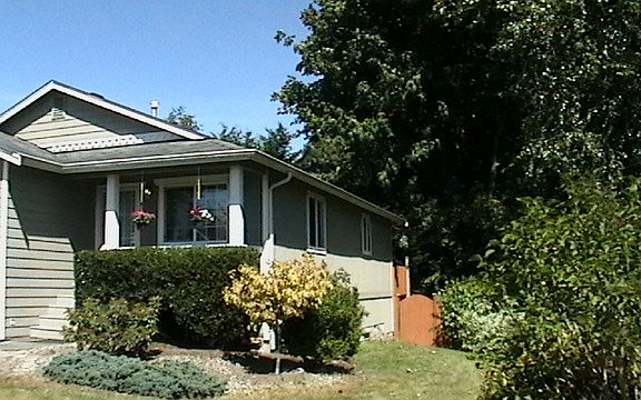 3rd image of 8510 10th St NE