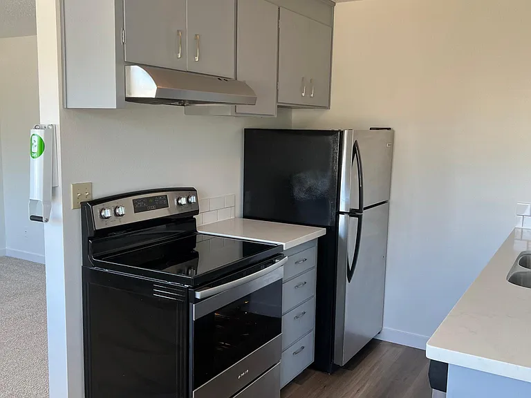 702 S Yakima Ave #5 — Photo 8
