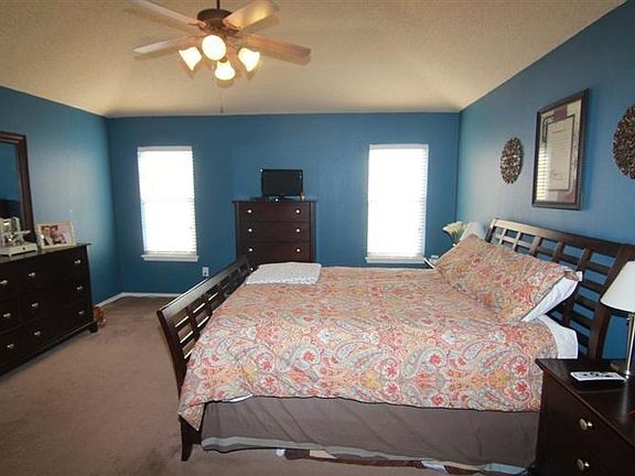 5th image of 9707 Avenue W