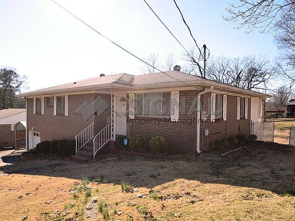 2nd image of 1012 Sherwood Forest Dr