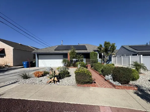 10111 Elkwood St, Sun Valley, CA 91352