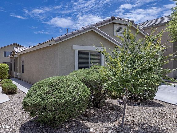 3rd image of 40117 W Hayden Dr