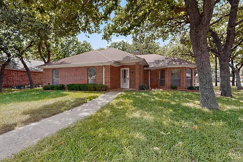 7517 Crosstimbers Ln Photo 1