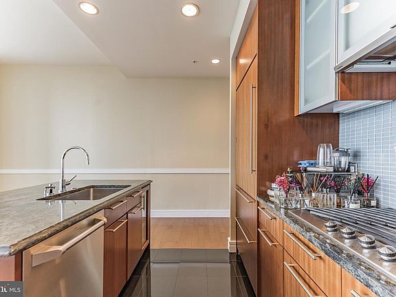 4th image of 1414 S Penn Sq Unit 27F